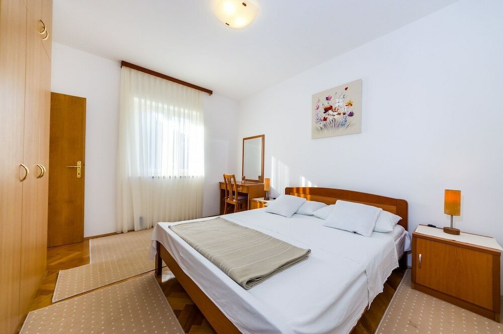 Фото Petin - 5m From the sea - A2