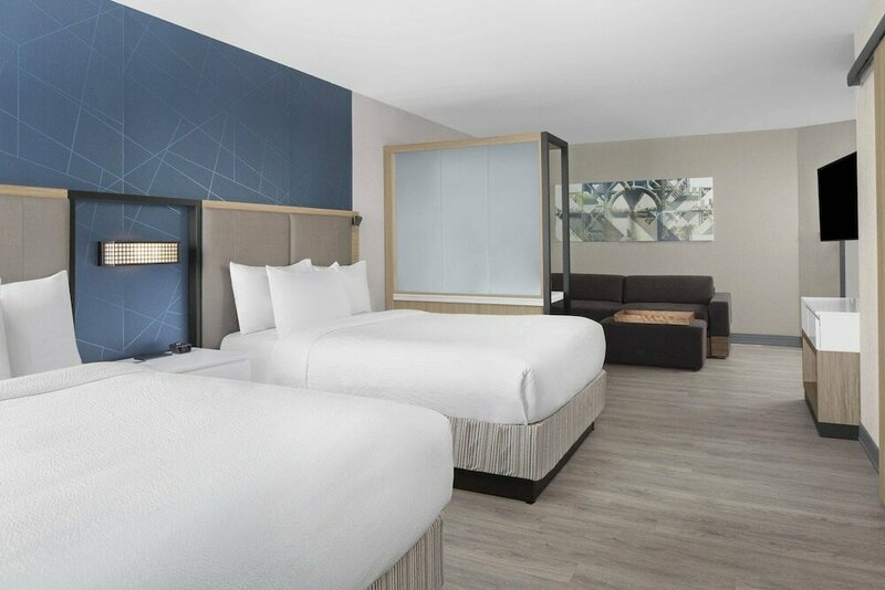 Гостиница SpringHill Suites by Marriott East Rutherford Meadowlands/Carlstadt