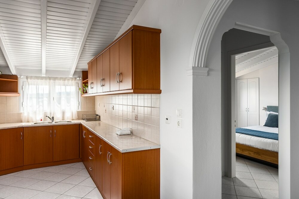 Фото The Seaview Corner Apartments by Konnect, Ipsos