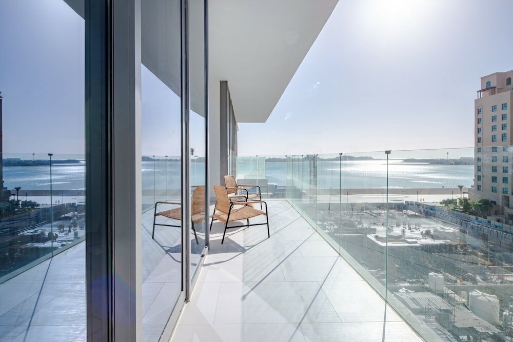 Фото Mesmerizing Upscale 1br Apartment in Soho Palm Jumeirah