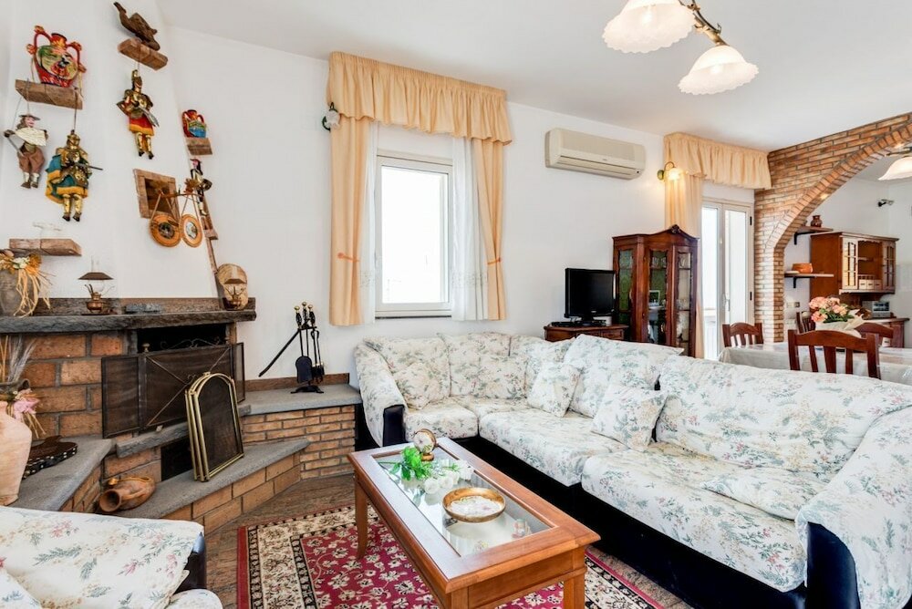 Фото Etna Park Villa with Terraces & Sea View