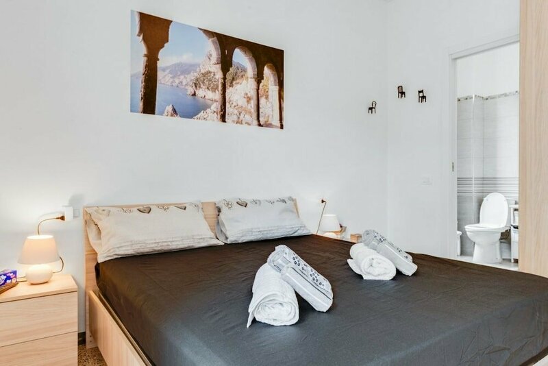 Апартаменты Railway Station Huge & Luminous Apartment x8 в Специи