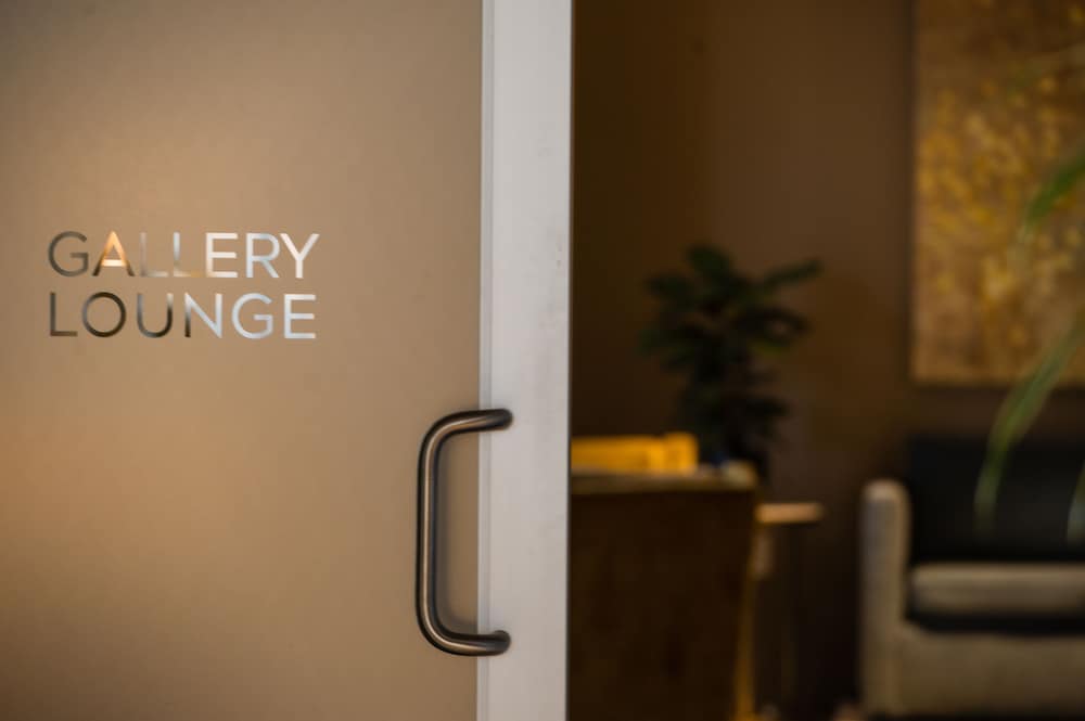 Фото Art House Hotel and Suites