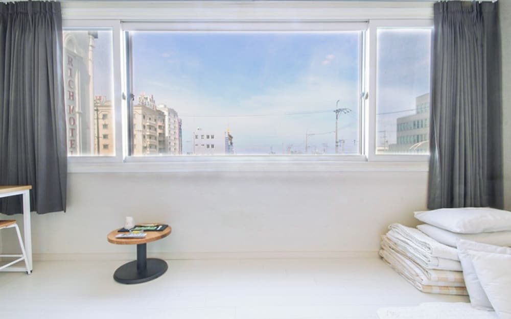 Фото Pohang Yeongildae Bb