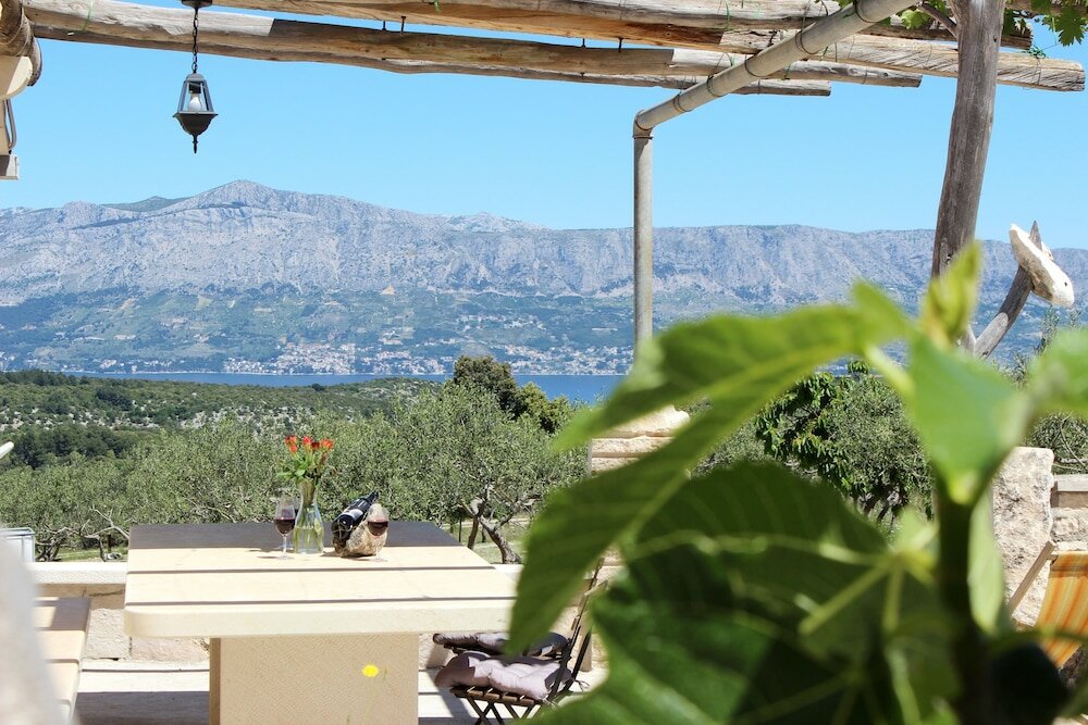 Фото Robinson House Dubrova