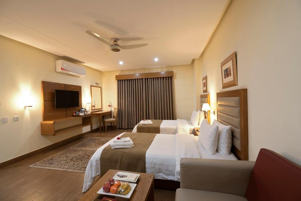 Фото Отель One Tariq Road