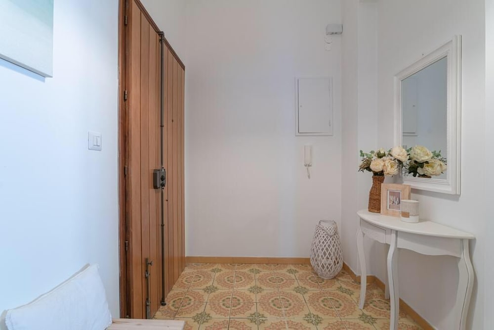 Фото Maison Jolie Bright Apartment