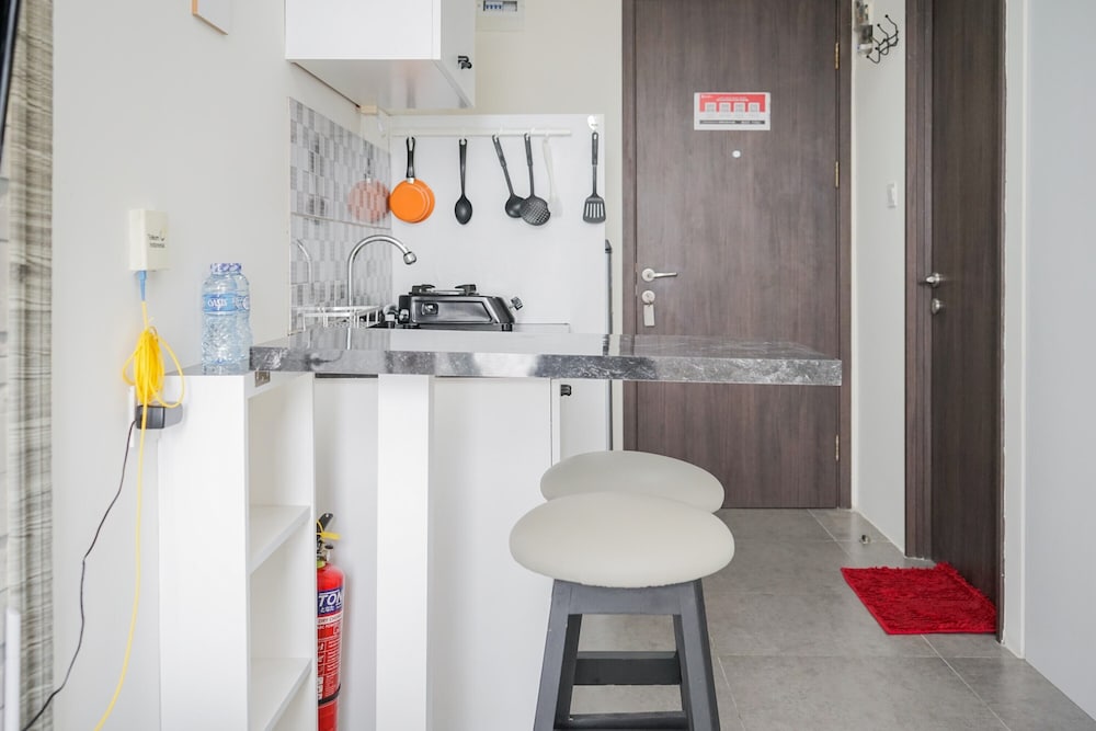 Фото Spacious And Wonderful 1Br Tamansari Bintaro Mansion Apartment