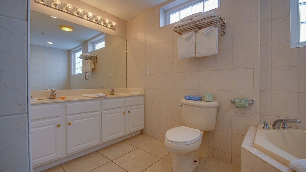 Фото The Americana Hotel