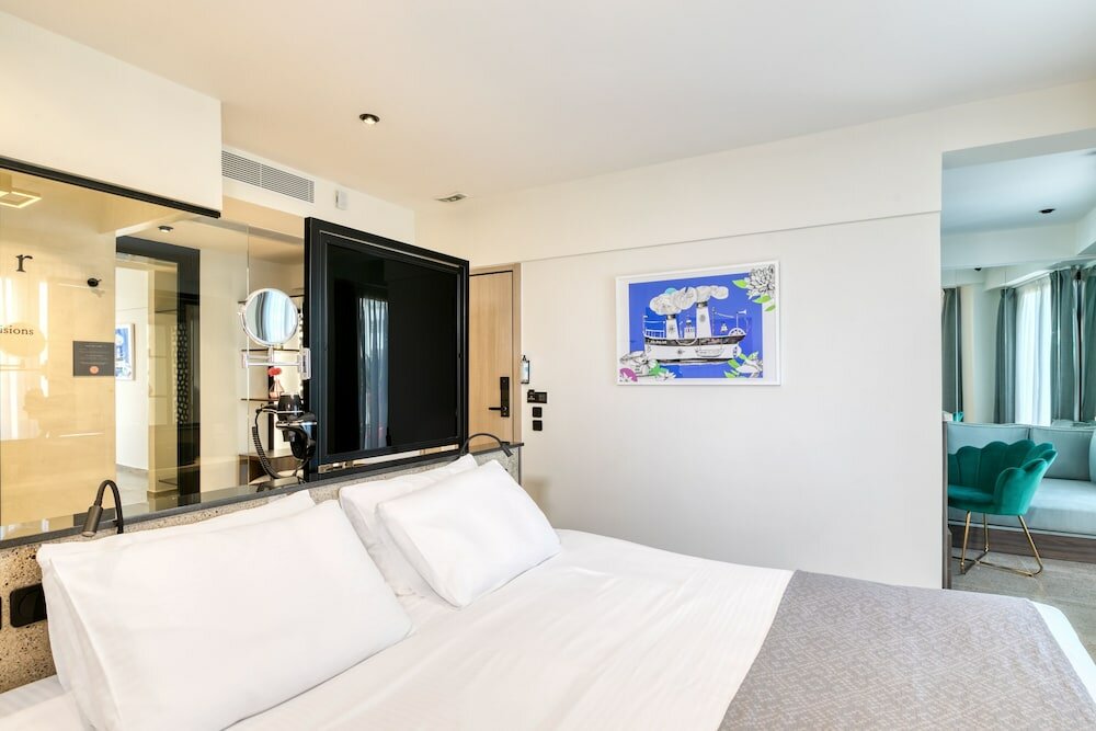 Фото Athens Ivy Suites