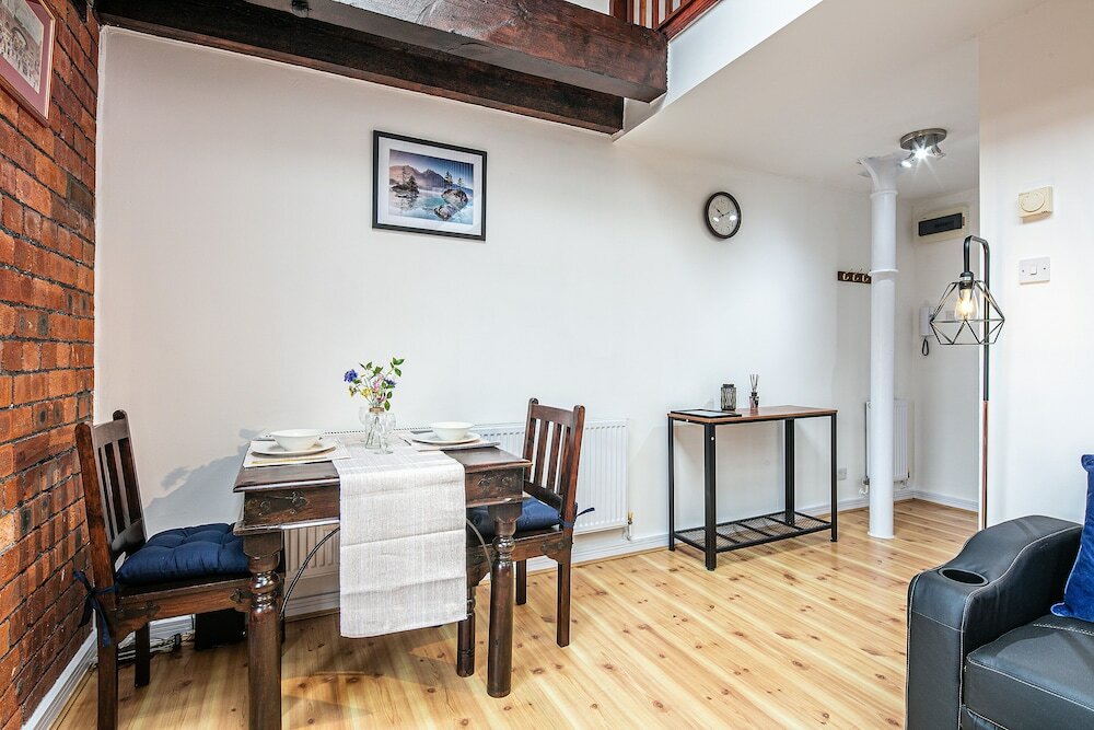 Фото Victoria Quays Loft Apt - Free Parking