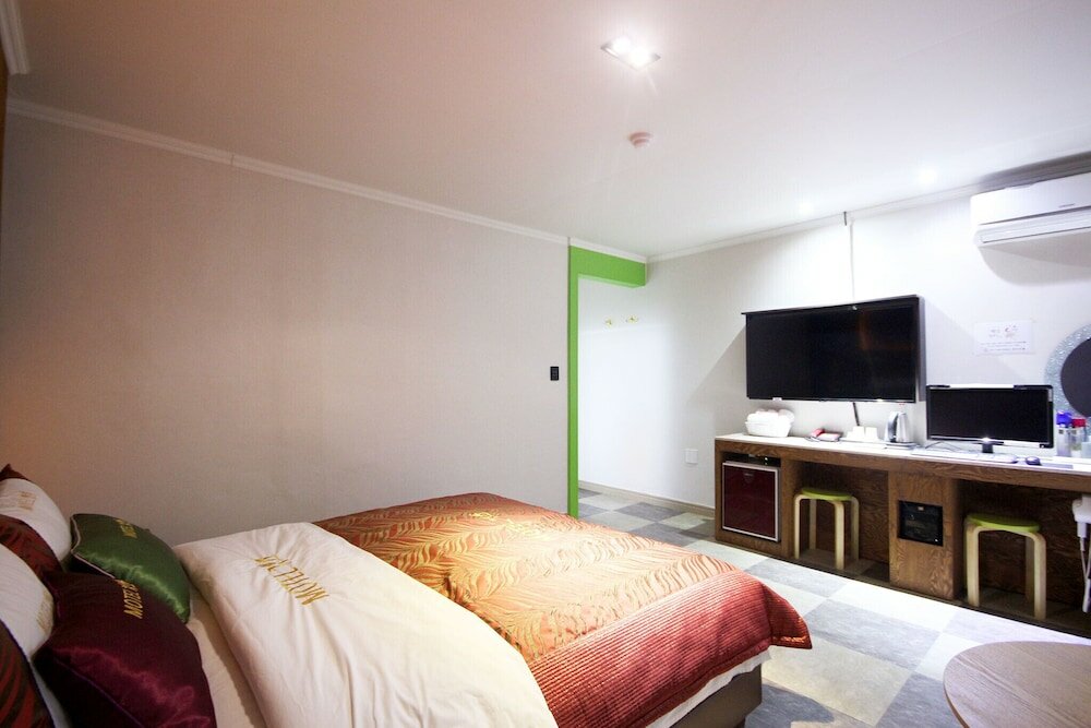 Фото Busan Gupo Cats