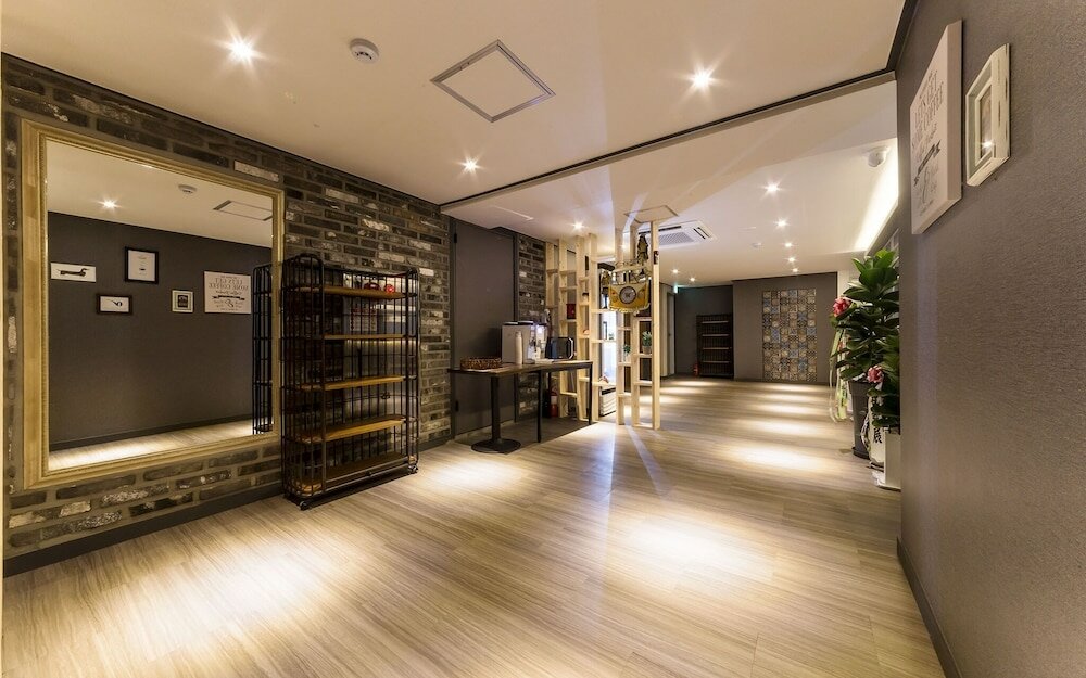 Фото Suwon Yeongtong K Hotel