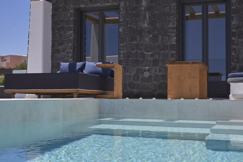 Фото Brilliance Suites - Adults Only