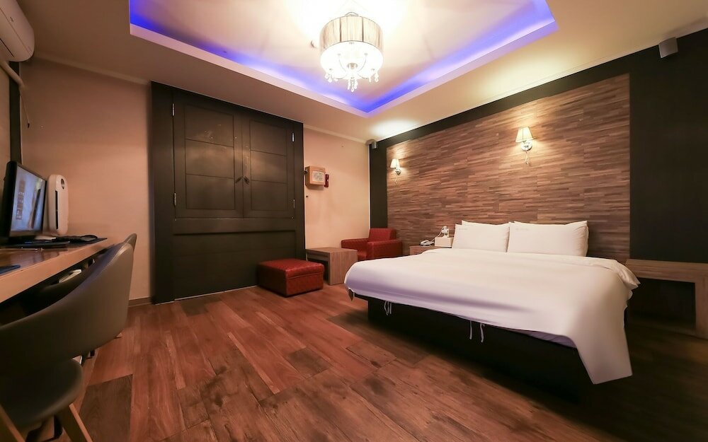 Фото Daejeon Yongjeon Richtel