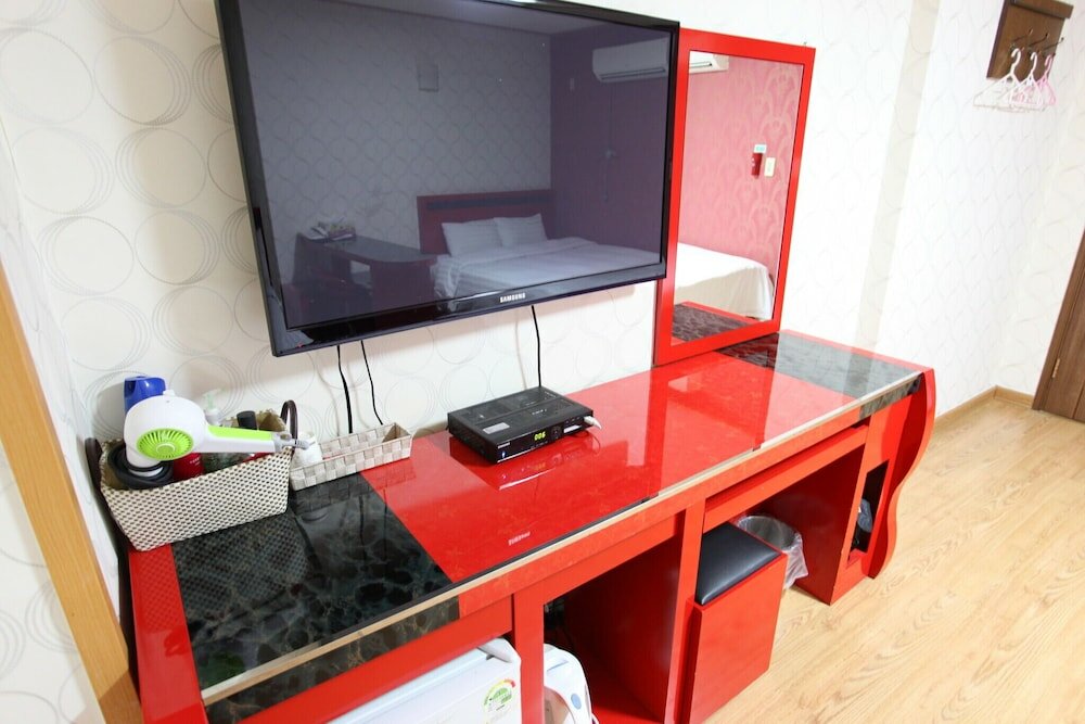 Фото Jeju Happy Hotel