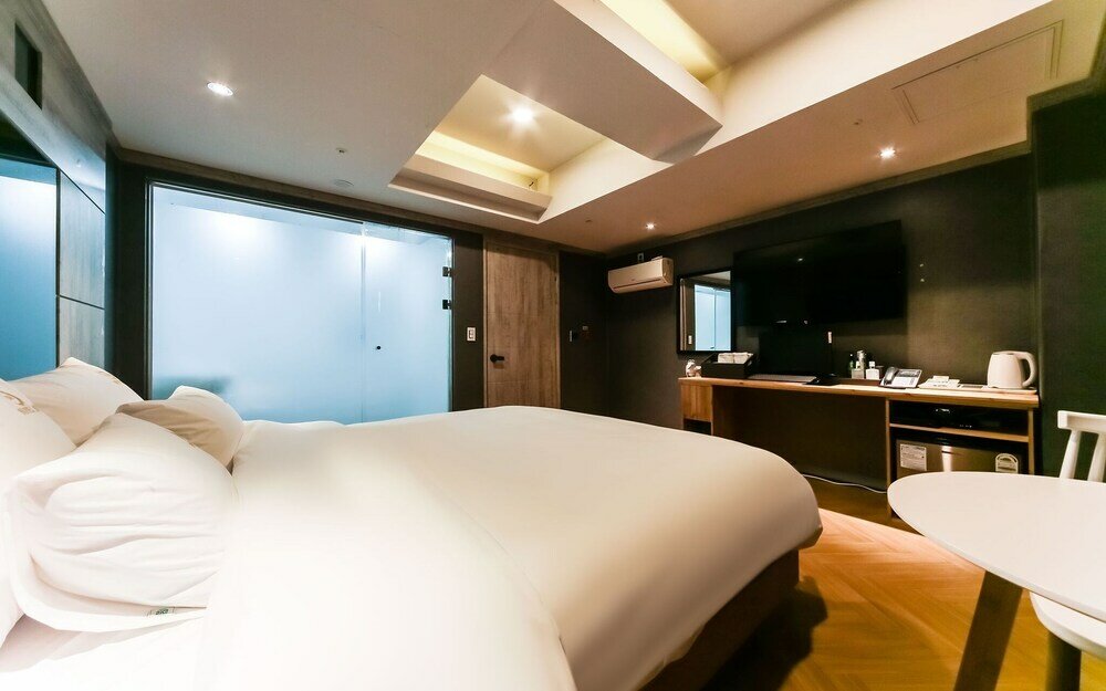 Фото Changwon Sangnamdong Hotel Jm