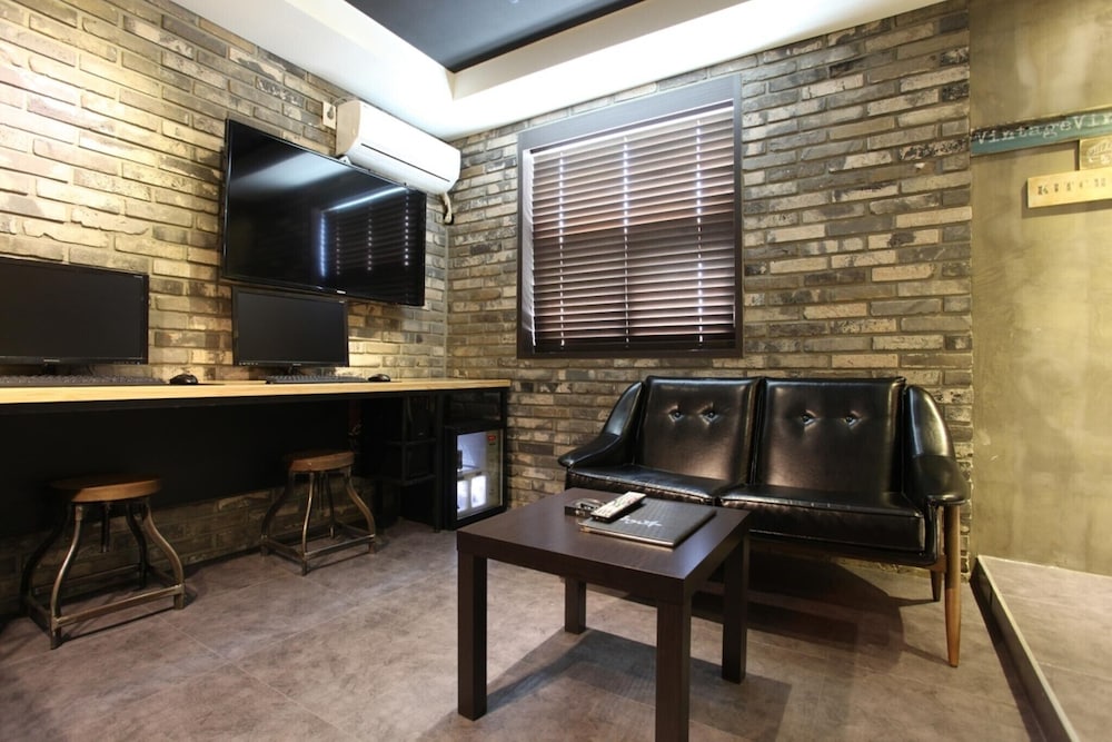 Фото Suwon Station The Byeol