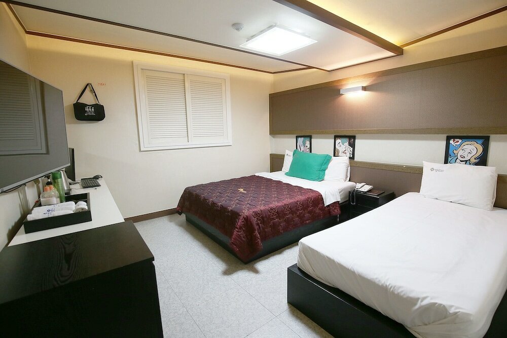 Фото Daejeon Wolpyeong M House