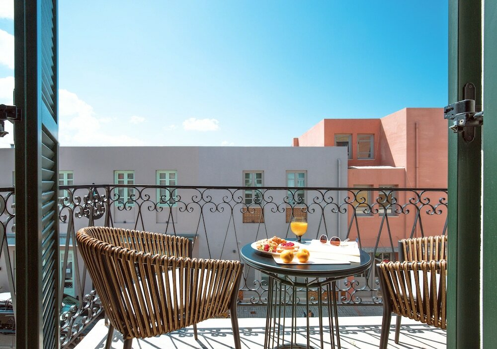 Фото House 8 - Heart of Old Town w Parking