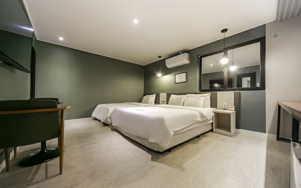 Фото Changwon Jinhae Hotel Two Heart