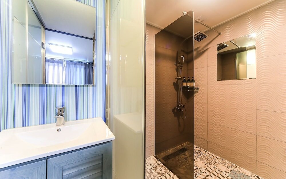 Фото Geoje Jangseungpo Yangpa