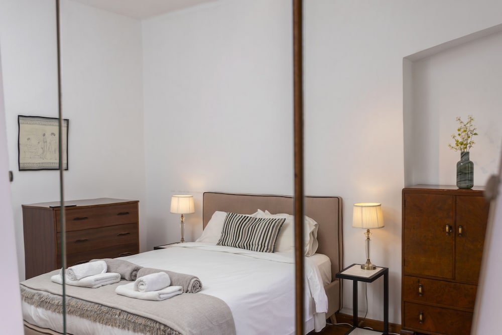 Фото 1-80 Collection Limassol Historic Center