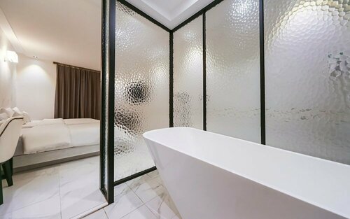 Гостиница Masan Almond Hotel в Чханвоне