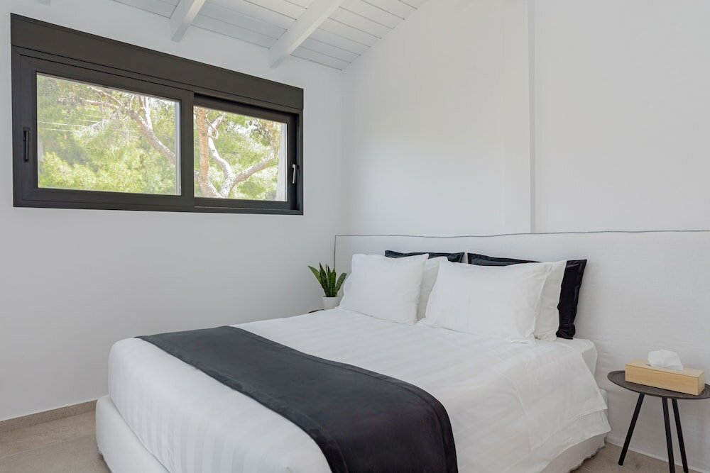 Фото Athenian Black Villa