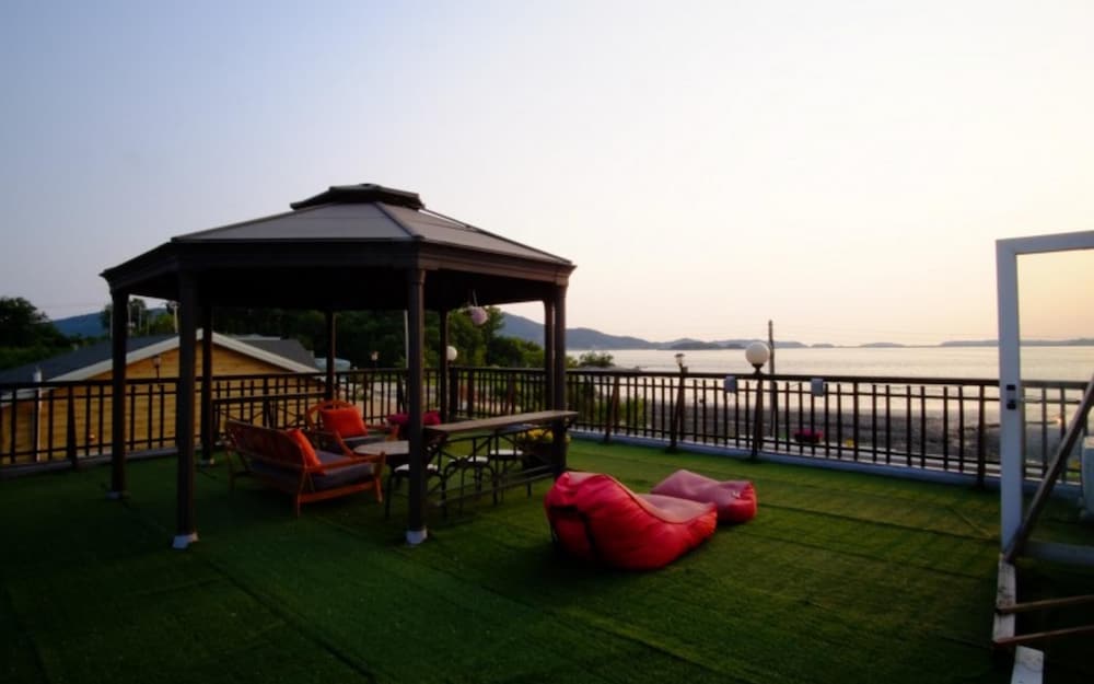 Фото Ganghwado Sunsets and Ocean Pension