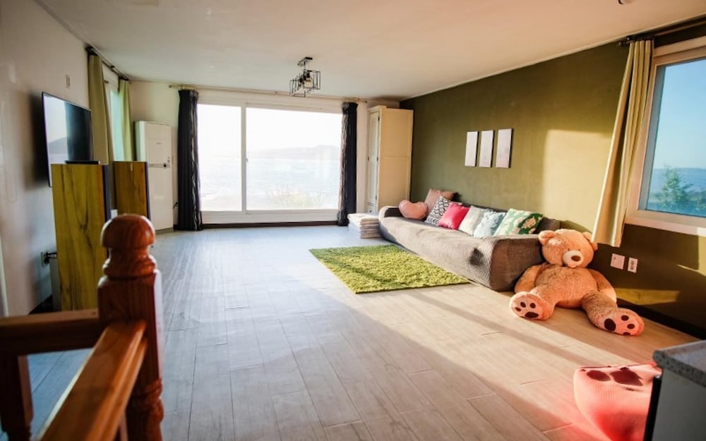 Фото Ganghwado Sunsets and Ocean Pension