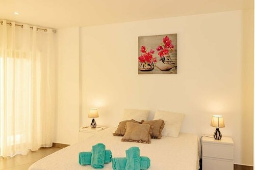 Апартаменты Inviting 2-bed Apartment in Armação de Pêra