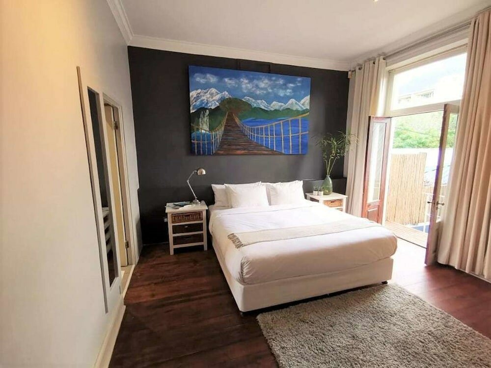 Фото Cactus House Gay Male Guesthouse - Adults Only