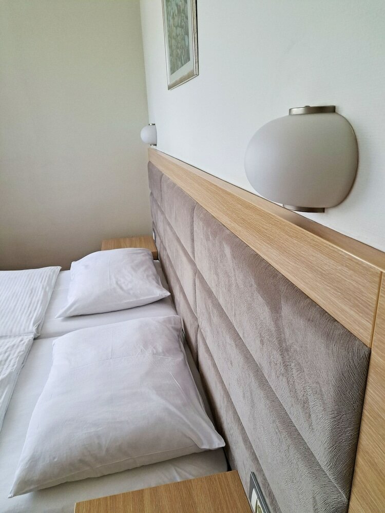 Фото Hotel Brotnjo