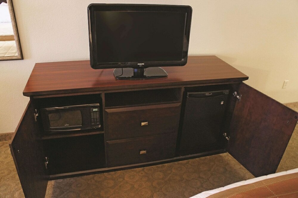 Фото La Quinta Inn & Suites by Wyndham Bismarck