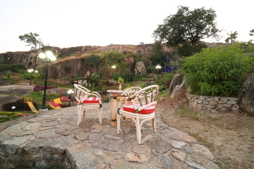 Фото Hotel Karnavati