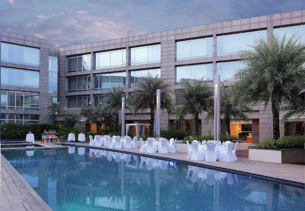 Фото Hilton Bangalore Embassy GolfLinks