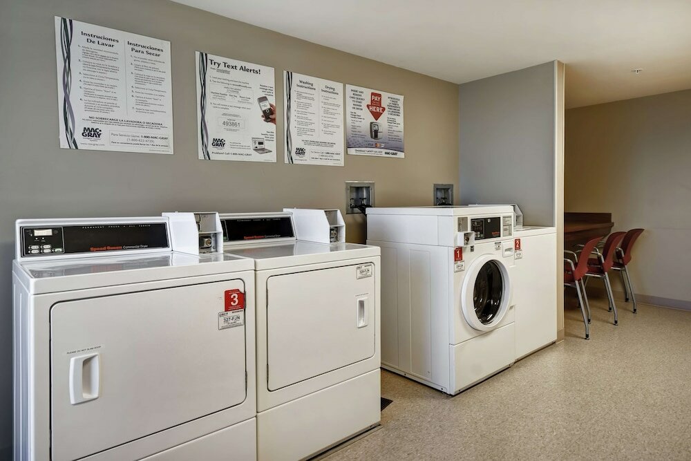 Фото Embassy Suites Springfield