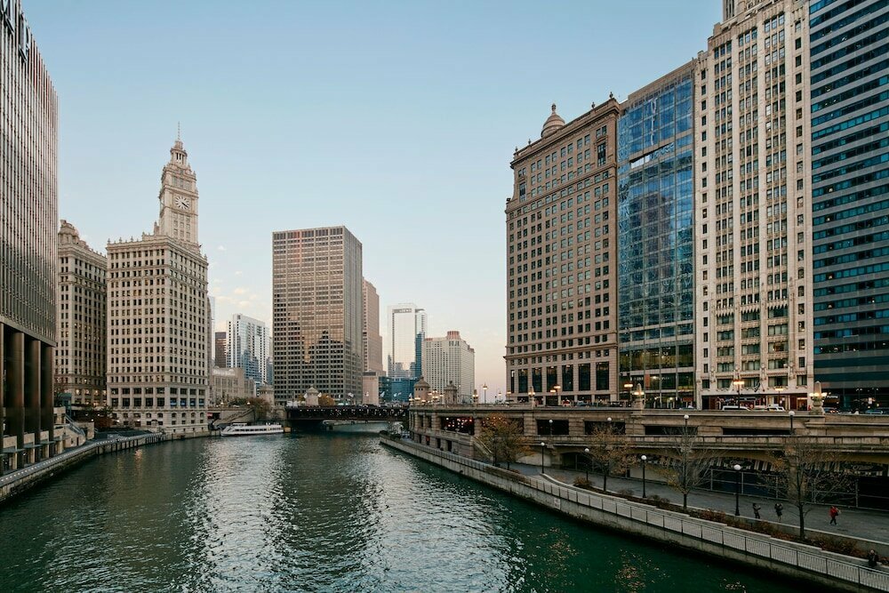 Hotel Club Quarters Hotel Wacker at Michigan, Chicago, photo