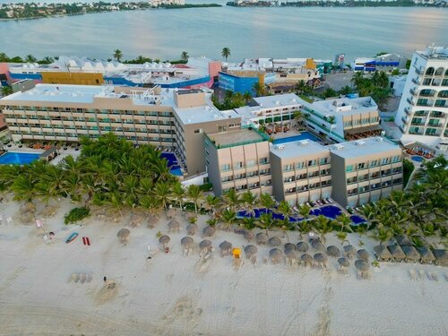 Гостиница Flamingo Cancun Resort в Канкуне