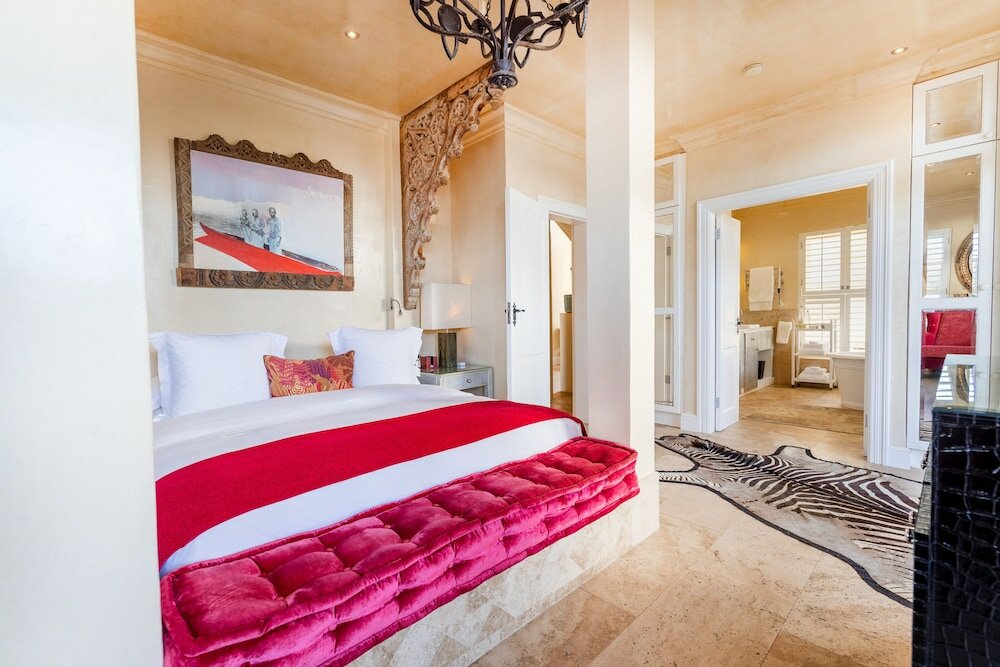 Фото Birkenhead House