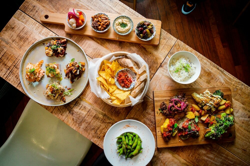 Фото Yours Truly