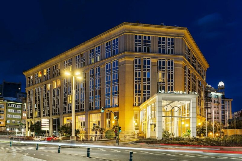 Гостиница Melia Maria Pita в Ла-Корунье