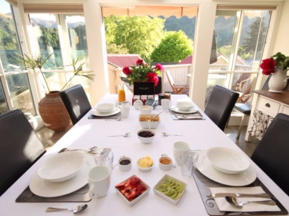 Фото Arrowtown Lodge