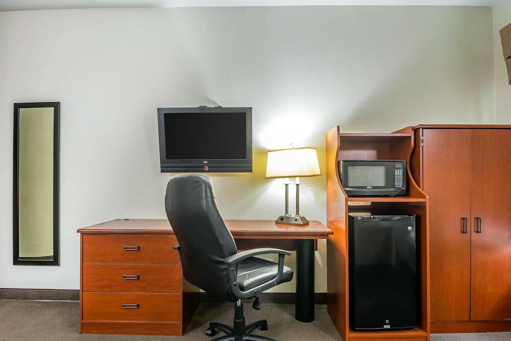 Фото Sleep Inn near The Avenue