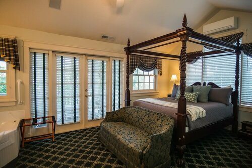 Гостиница Campbell House Inn в Юджине