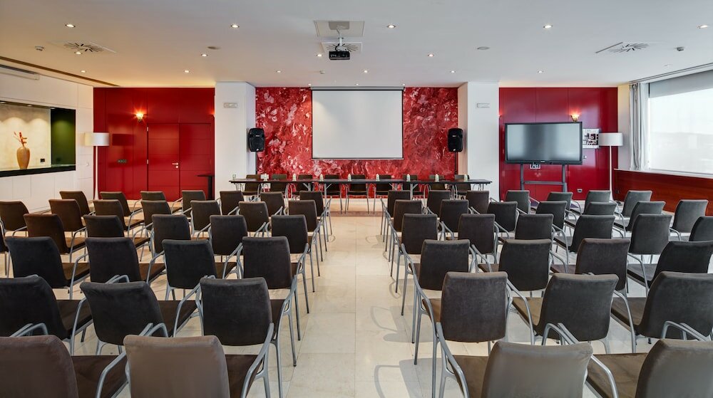 Фото Hotel Sercotel Ab Rivas