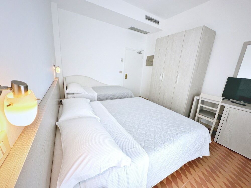 Фото Aura Living Hotel