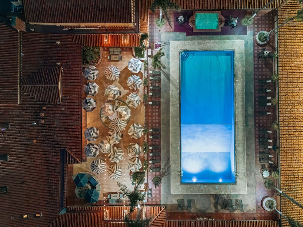 Фото La Jolla Beach and Tennis Club