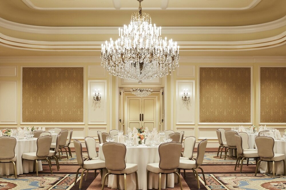 Фото Little America Hotel